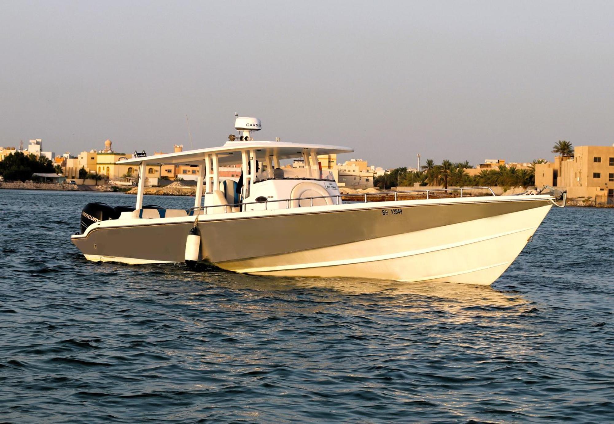 Lagoona Beach Luxury Resort And Spa Manama Exterior foto A 40' Sportfish